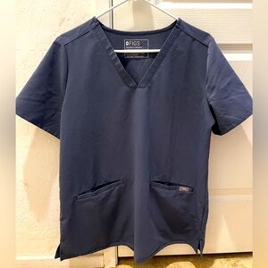 FIGS- Casma Three-Pocket Scrub Top